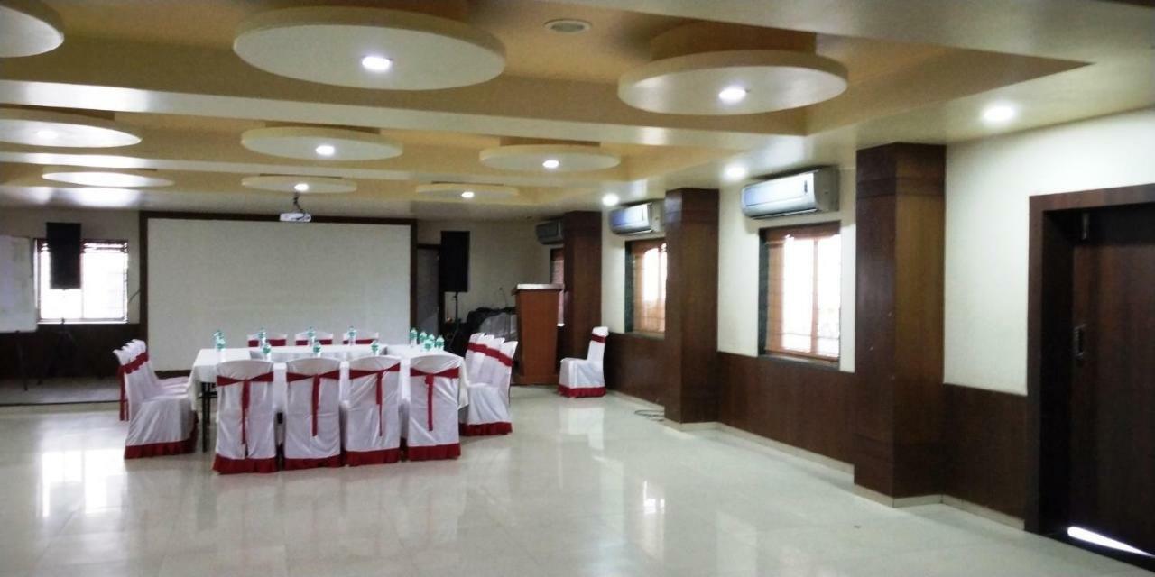 Matrix Inn Pune Luaran gambar